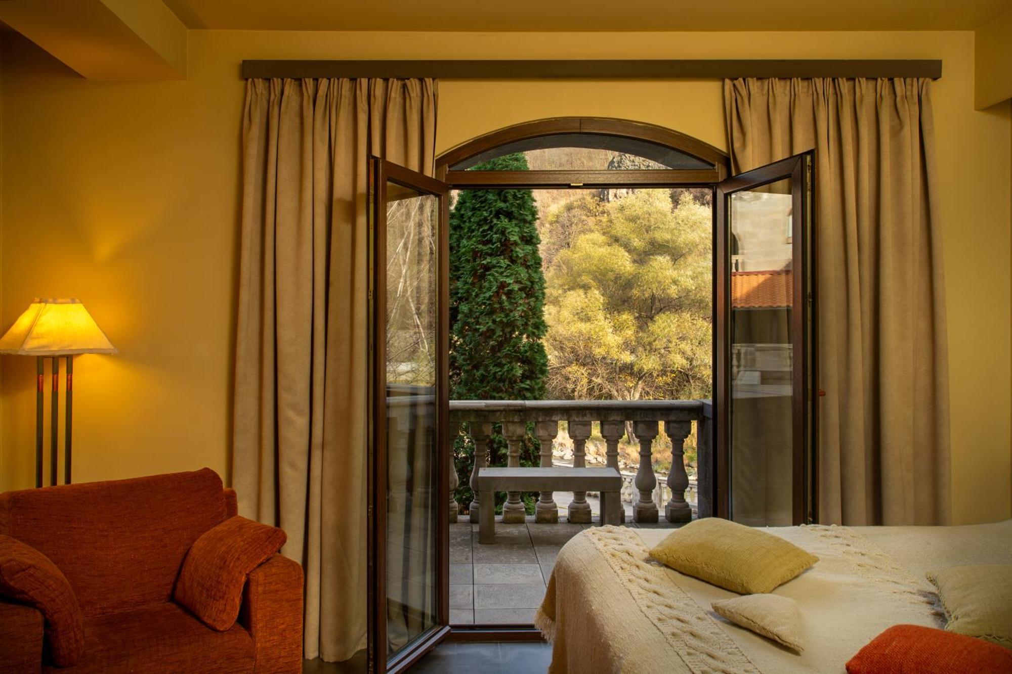 Tufenkian Avan Dzoraget Hotel Extérieur photo